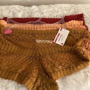 Secret Treasures Women's Lace Trim Shorts - Red, Orange, Gold